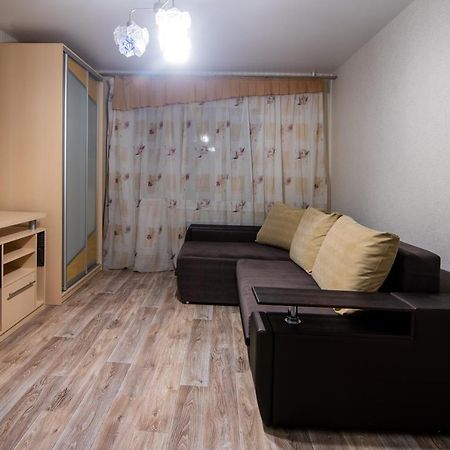 Apartment Street Trostyanetskaya Kiev Eksteriør billede